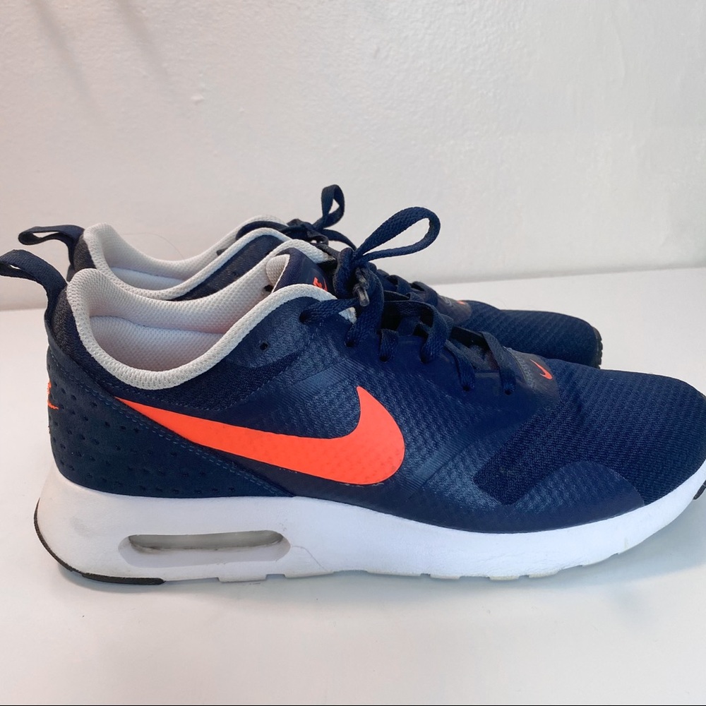 Nike Air Max: blue and coral